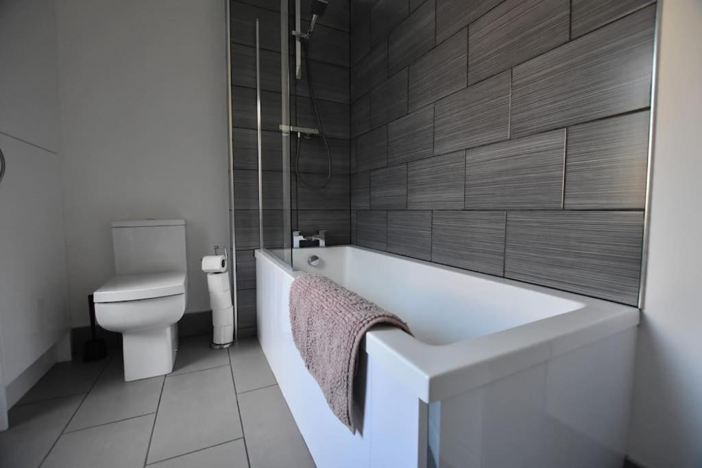 Apex Living Ne - Beachville House 4 Beds Free Parking Sunderland  Kültér fotó